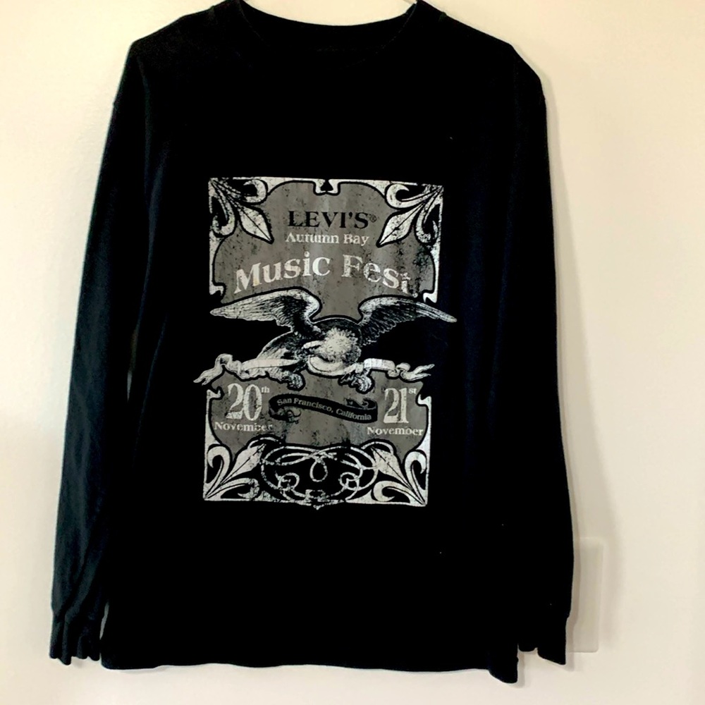 Men’s long sleeve tee